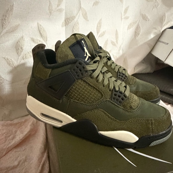 AIR JORDAN 4 RETRO SE CRAFT